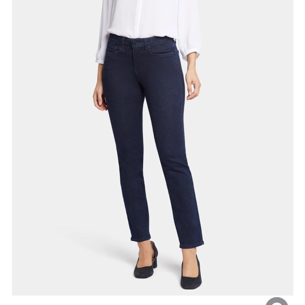 Like new NYDJ Sheri slim size 14